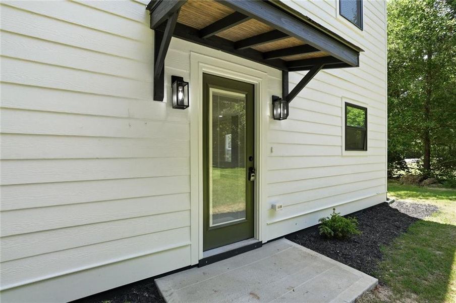 Exterior details and patio area of a home in , Winterville (Image 4).