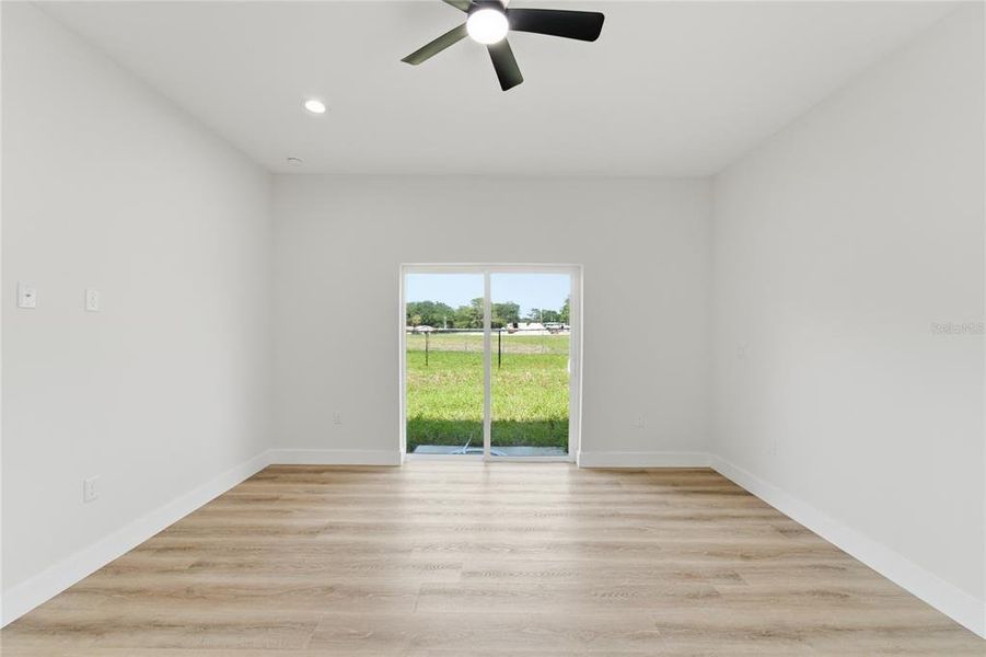 Spacious, unfurnished interior of a new home in , Leesburg (Image 18).