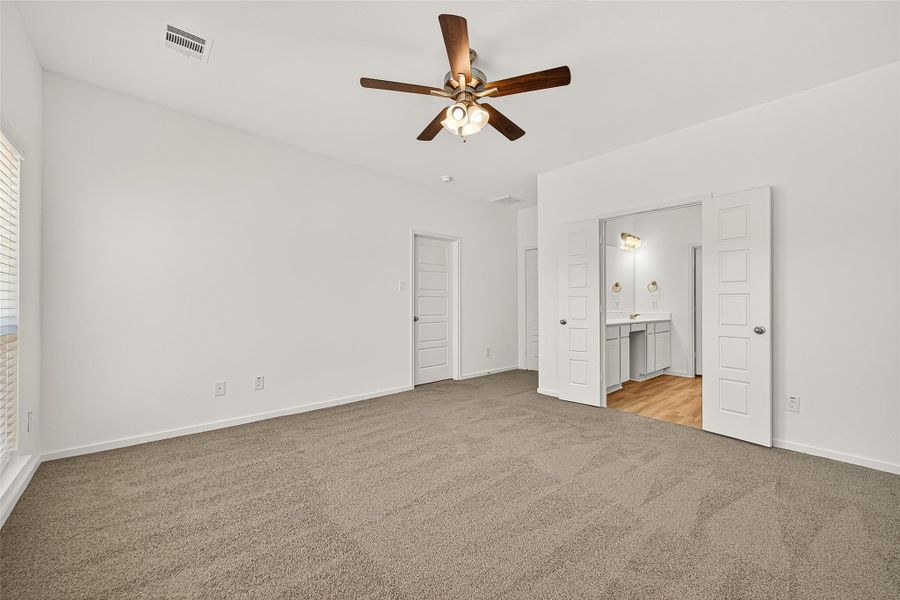 Spacious, unfurnished interior of a new home in Mill Creek Trails, Magnolia (Image 30).