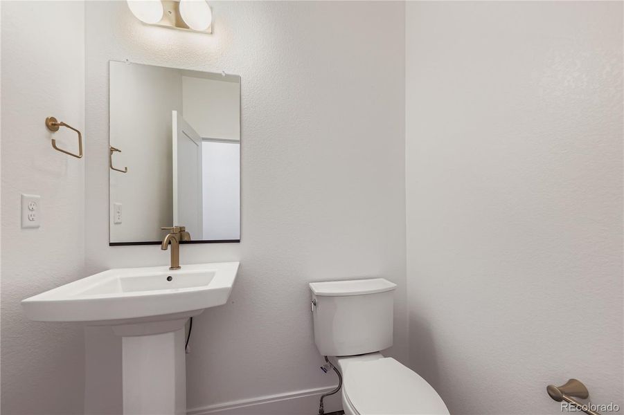 1st floor powder 1st floor powder