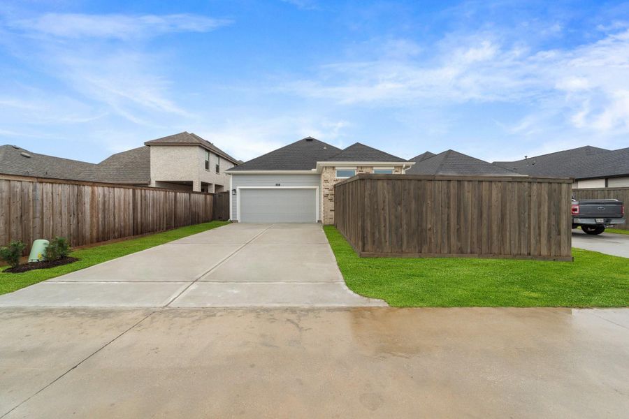 Photos are REPRESENTATIVE of the home /floor plan and are NOT of the actual home. Selections, features, and room options may vary. Photos are REPRESENTATIVE of the home /floor plan and are NOT of the actual home. Selections, features, and room options may vary.