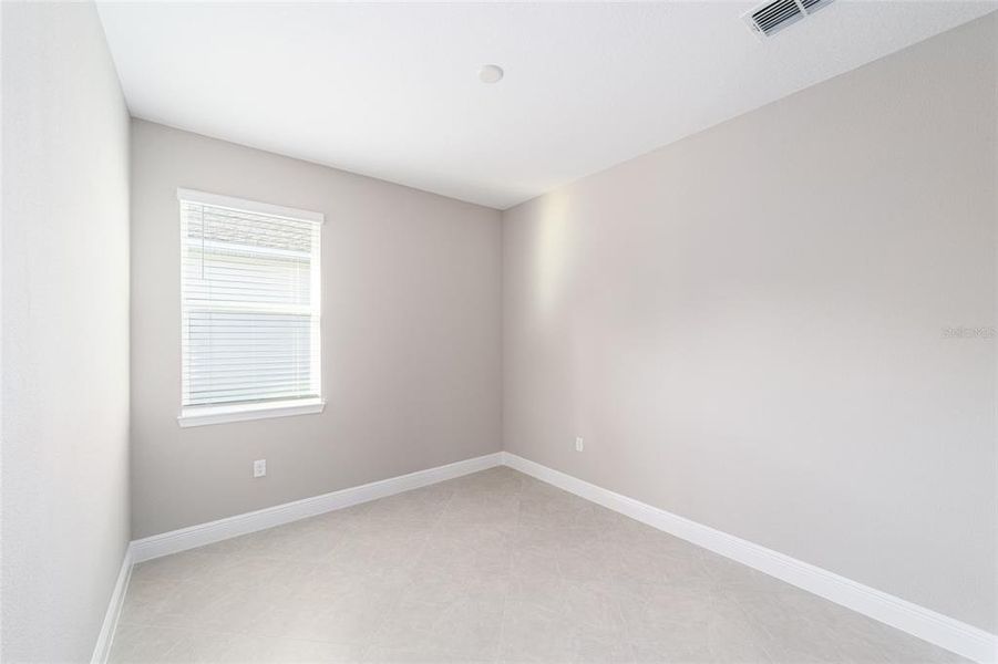 Spacious, unfurnished interior of a new home in , Ocala (Image 41).