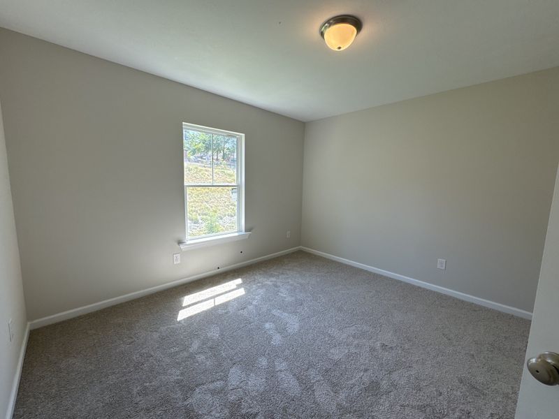 Spacious, unfurnished interior of a new home in Forrest Bluff, North Augusta (Image 12).