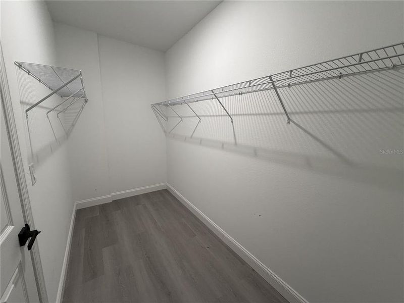 Spacious, unfurnished interior of a new home in , Deland (Image 17).