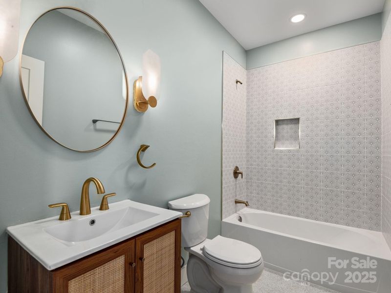 Furnished interior view inside a new home in , Asheville (Image 5).