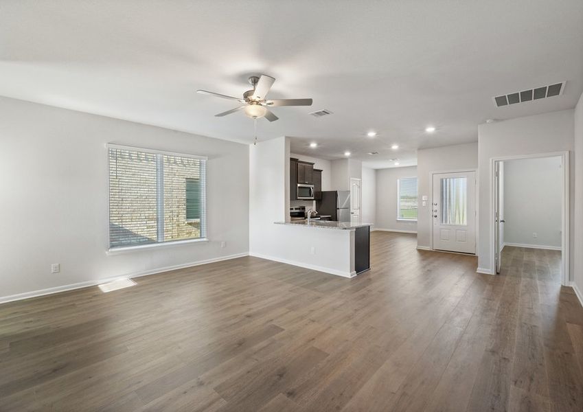 Representative unfurnished interior of a home built from the Orchid by LGI Homes in Southaven, Hutchins (Image 11).