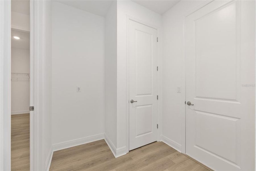 Spacious, unfurnished interior of a new home in , Ocala (Image 39).