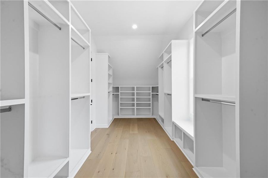 Spacious, unfurnished interior of a new home in , Monroe (Image 70).