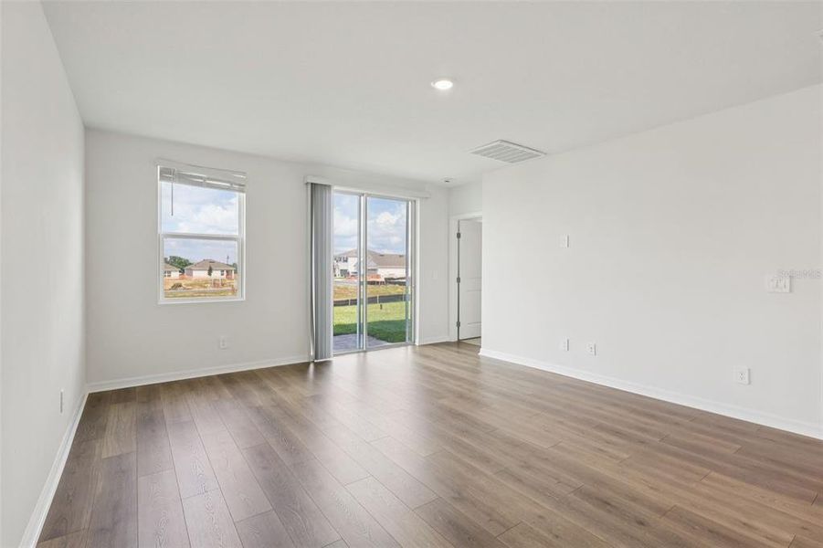 Spacious, unfurnished interior of a new home in Crosswinds - Classic Series, Haines City (Image 29).