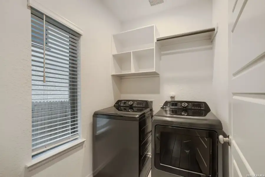 Close-up of interior finishes inside a home in Ladera, San Antonio (Image 13).