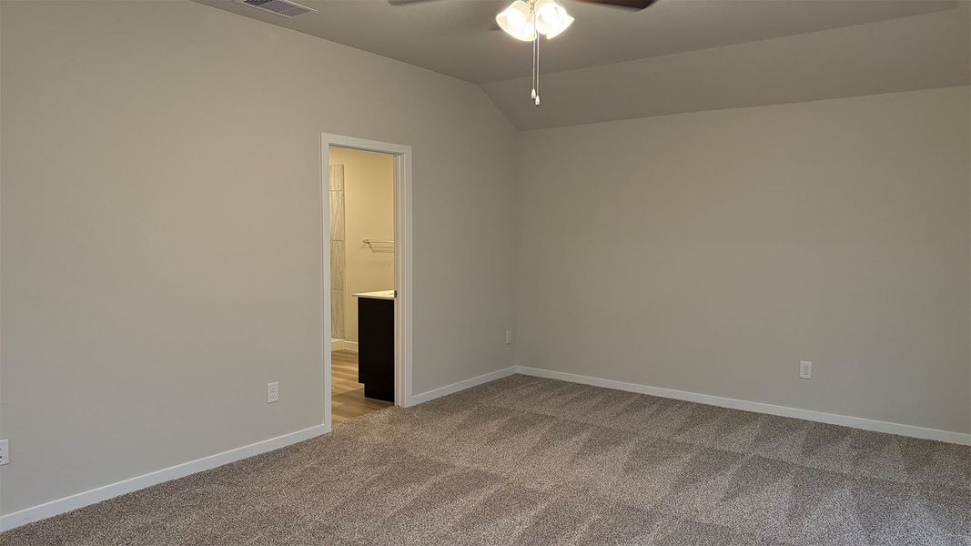 Spacious, unfurnished interior of a new home in London Towne, Corpus Christi (Image 17). Spacious, unfurnished interior of a new home in London Towne, Corpus Christi (Image 17).