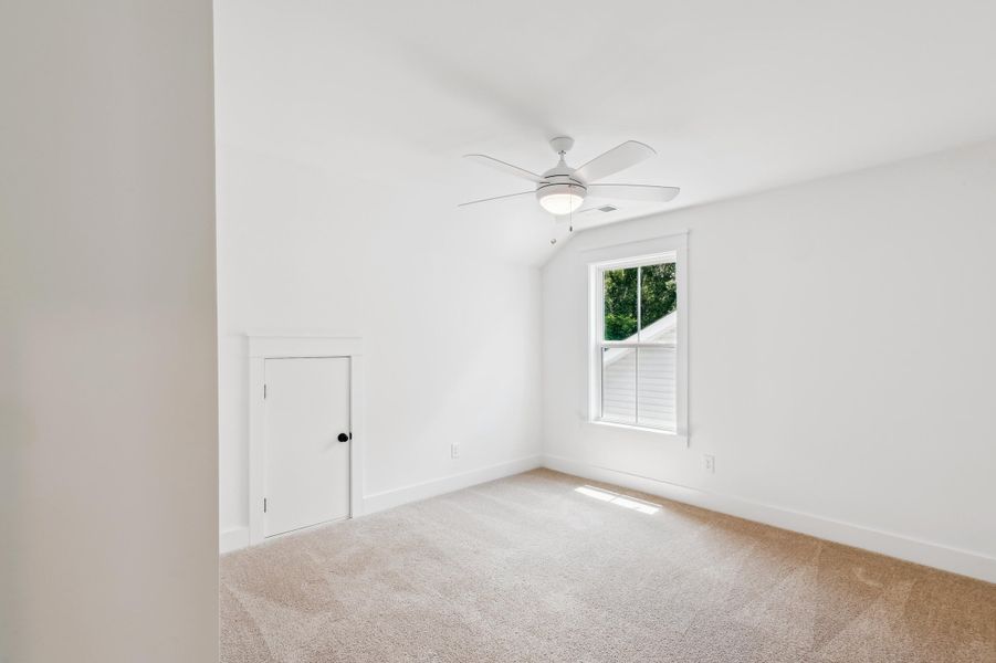 Spacious, unfurnished interior of a new home in Windsor Crossing, North Charleston (Image 20).