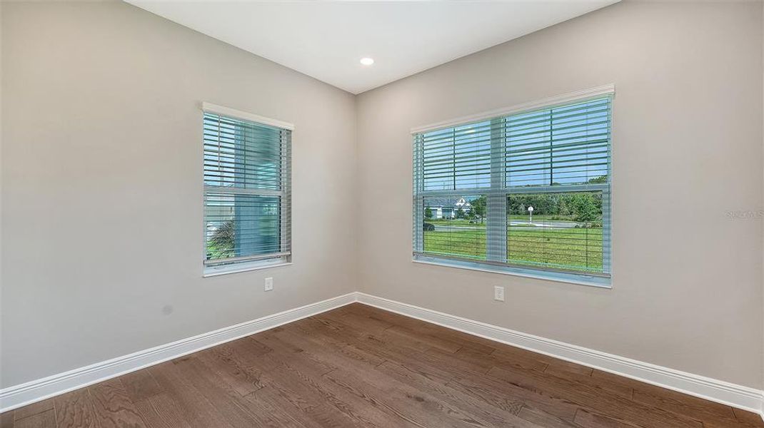 Spacious, unfurnished interior of a new home in Windward, Lakewood Ranch (Image 26).