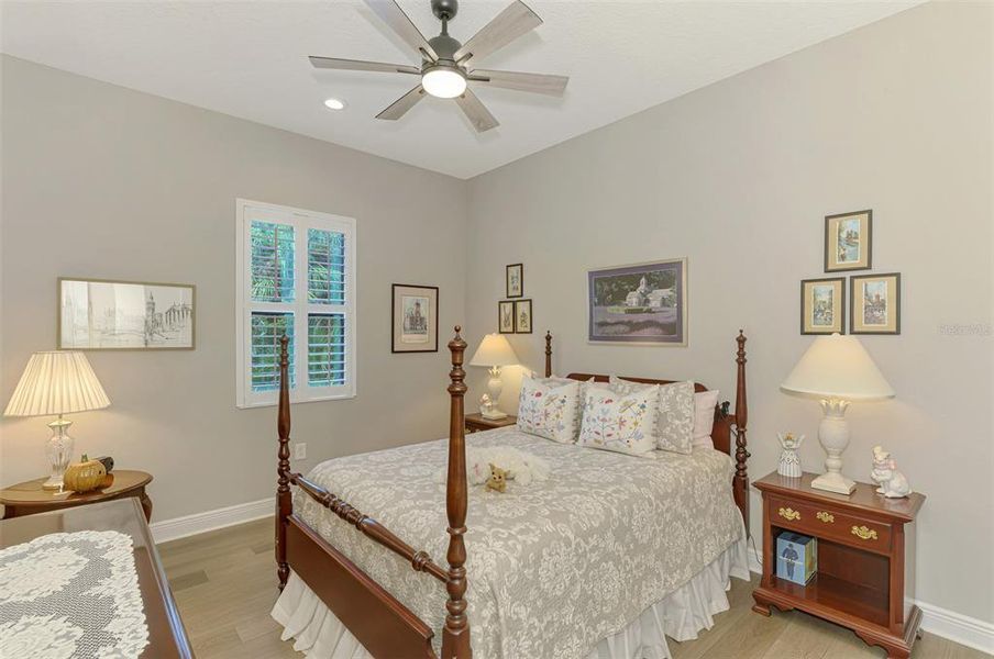 Furnished interior view inside a new home in , Venice (Image 32).