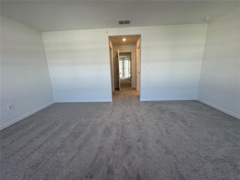 Spacious, unfurnished interior of a new home in , Wesley Chapel (Image 21).