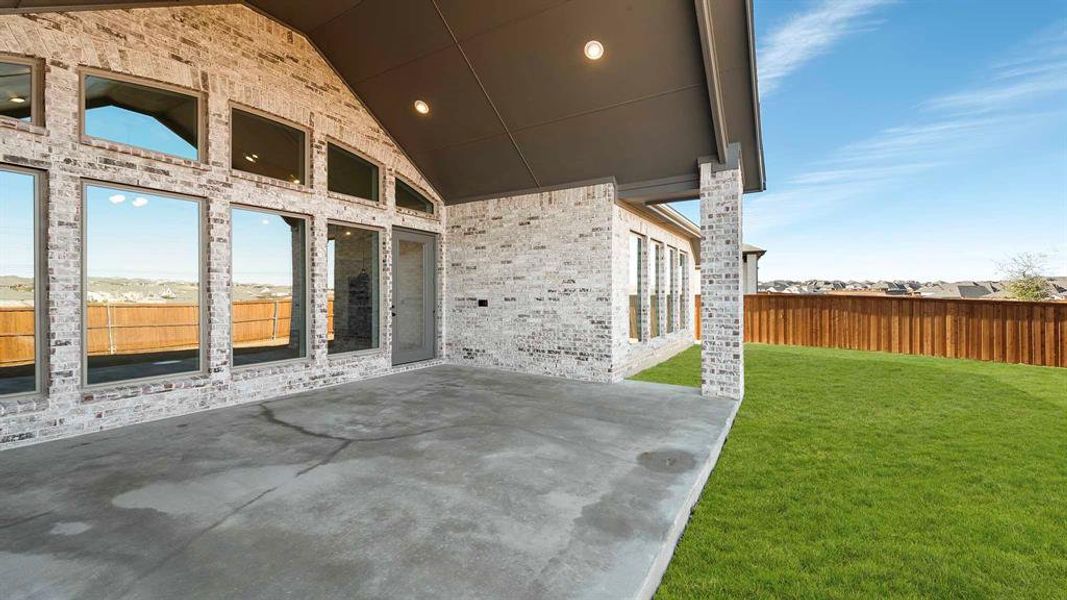 Exterior details and patio area of a home in Ventana, Fort Worth (Image 2).