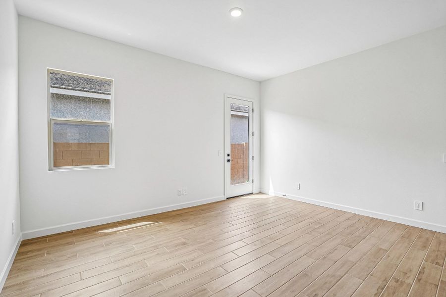 Representative images and renderings are for illustrative purposes. Actual structural options and design finishes of home may vary.