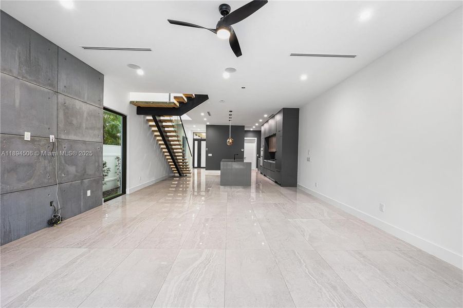 Spacious, unfurnished interior of a new home in , Fort Lauderdale (Image 19). Spacious, unfurnished interior of a new home in , Fort Lauderdale (Image 19).