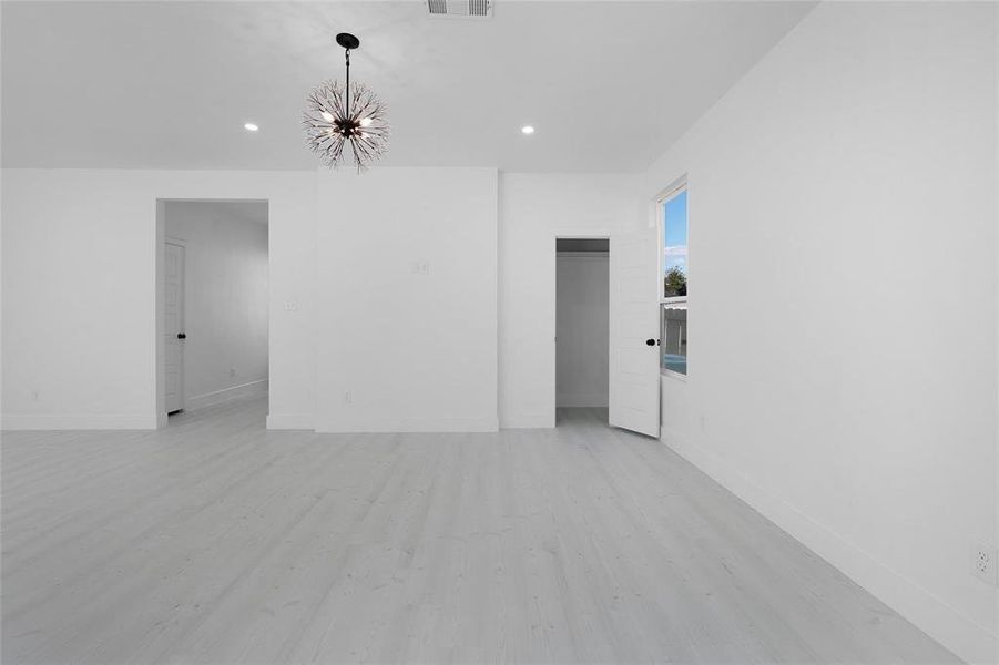 Spacious, unfurnished interior of a new home in , Sulphur Springs (Image 14).
