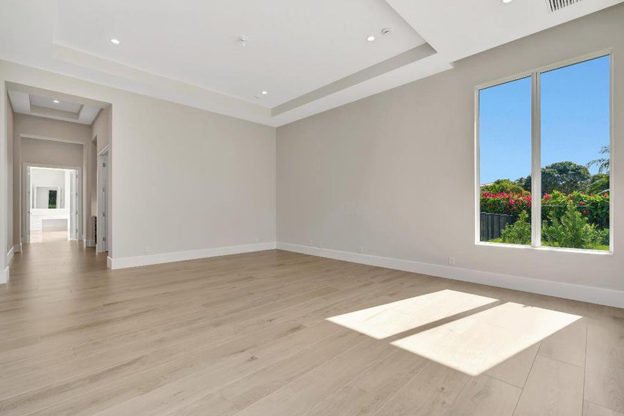 Kings Size bed and Seating Area