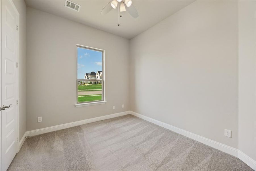 Spacious, unfurnished interior of a new home in Heath Golf and Yacht, Heath (Image 30).