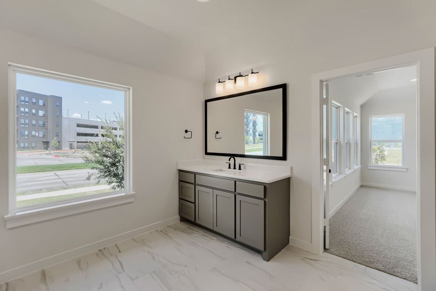 3137 Sir Judge - Primary Bathroom