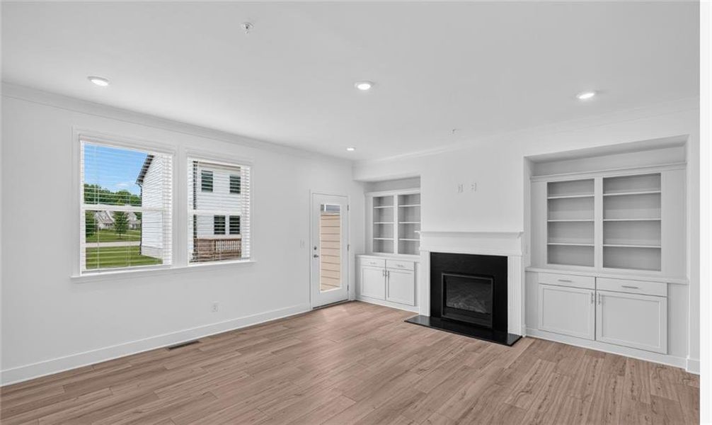 Spacious, unfurnished interior of a new home in Forrest Crossing, Woodstock (Image 4).