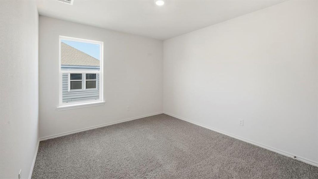 Spacious, unfurnished interior of a new home in Arbor Trails South, Princeton (Image 26).