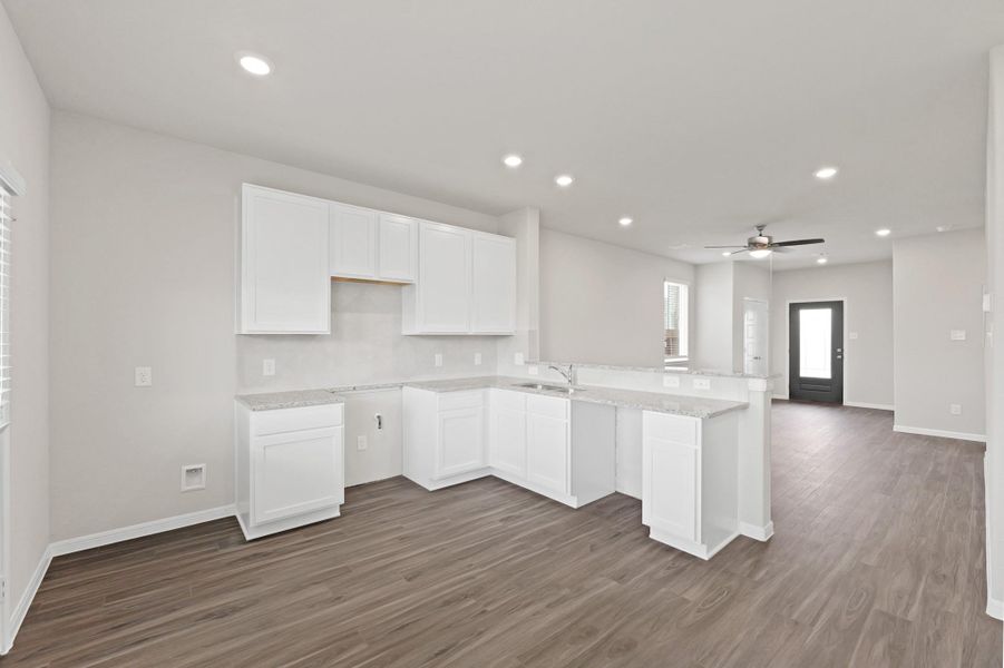 Spacious, unfurnished interior of a new home in Bammel Oaks, Houston (Image 15). Spacious, unfurnished interior of a new home in Bammel Oaks, Houston (Image 15).