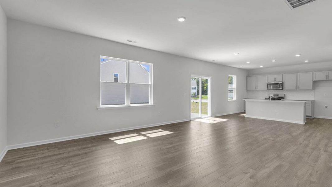 Spacious, unfurnished interior of a new home in Westerly, Lillington (Image 15).
