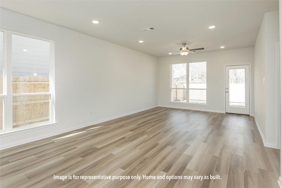 Spacious, unfurnished interior of a new home in , Brenham (Image 8).