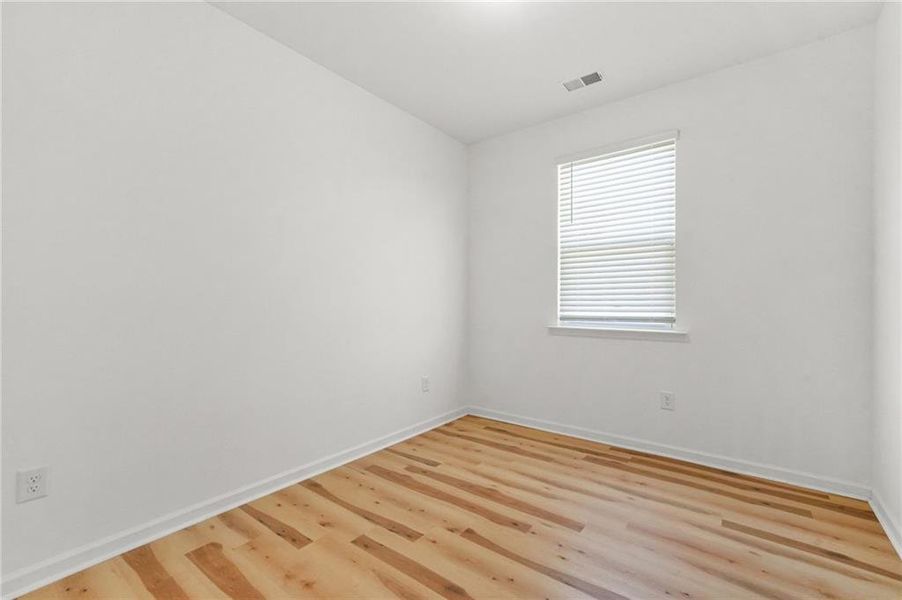 Spacious, unfurnished interior of a new home in , Atlanta (Image 38).