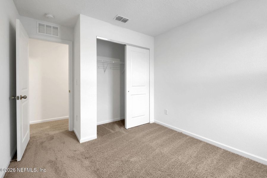 Spacious, unfurnished interior of a new home in Kasen Oaks, Jacksonville (Image 29).