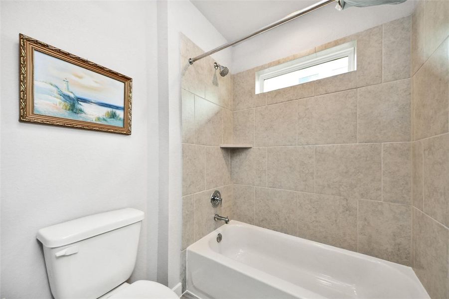 Furnished interior view inside a new home in Elm Estates, Angleton (Image 10).