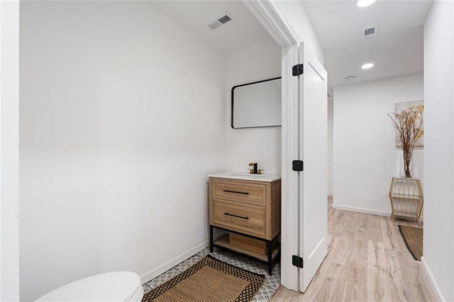 Furnished interior view inside a new home in , Atlanta (Image 9).