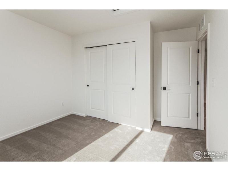 Spacious, unfurnished interior of a new home in , Timnath (Image 32).