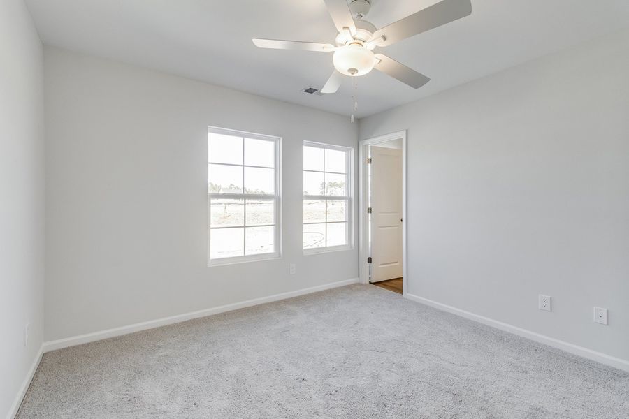Spacious, unfurnished interior of a new home in Astoria, Columbia (Image 22).