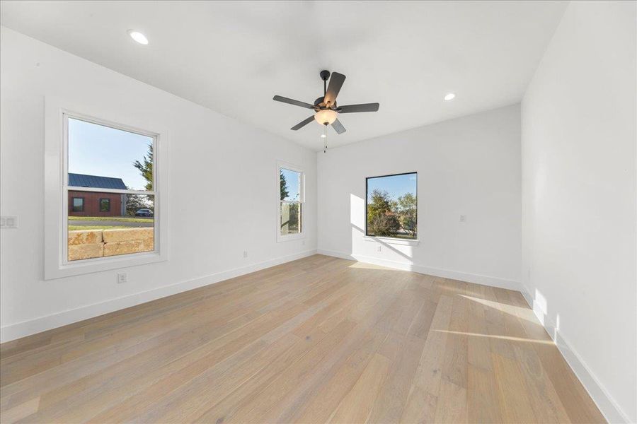 Spacious, unfurnished interior of a new home in , Horseshoe Bay (Image 18). Spacious, unfurnished interior of a new home in , Horseshoe Bay (Image 18).