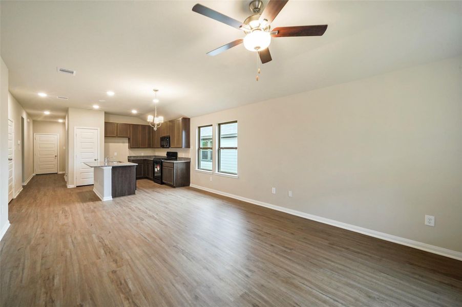 Spacious, unfurnished interior of a new home in Lexington Heights, Willis (Image 13). Spacious, unfurnished interior of a new home in Lexington Heights, Willis (Image 13).
