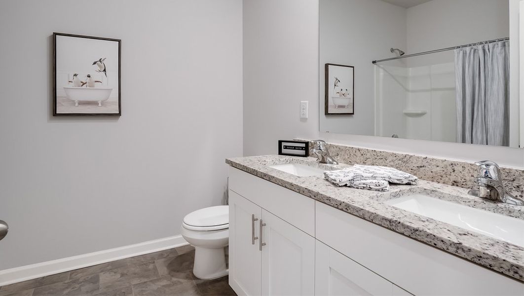 Representative furnished interior of a home built from the CAIRN by D.R. Horton in Riverwood Gardens, Oakland (Image 29).