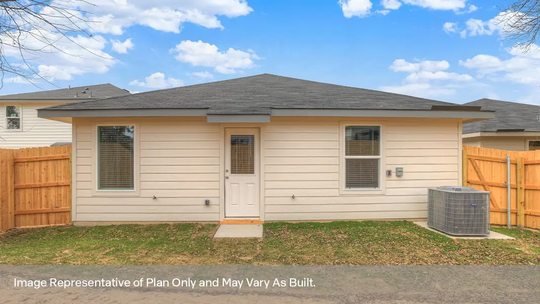 Exterior details and patio area of a home in Spring Valley, New Braunfels (Image 3).