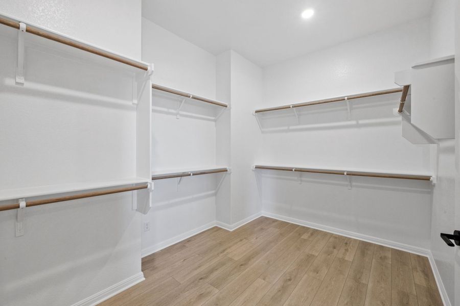 Representative unfurnished interior of a home built from the Ashlyn by Ashton Woods in Provence, Austin (Image 40).
