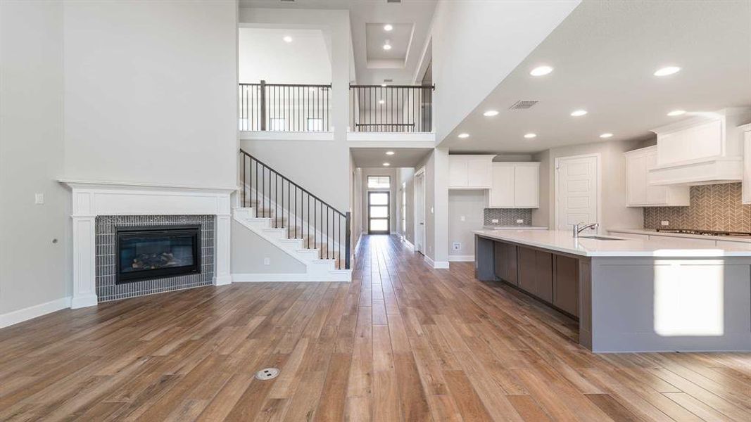 Spacious, unfurnished interior of a new home in Trinity Falls 50', McKinney (Image 26).