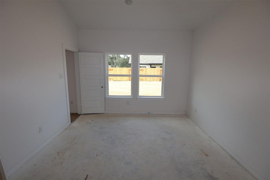 Spacious, unfurnished interior of a new home in Indian Springs, Crosby (Image 13).