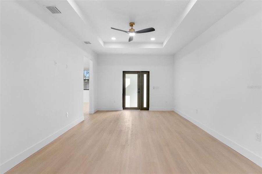Spacious, unfurnished interior of a new home in , North Port (Image 15).