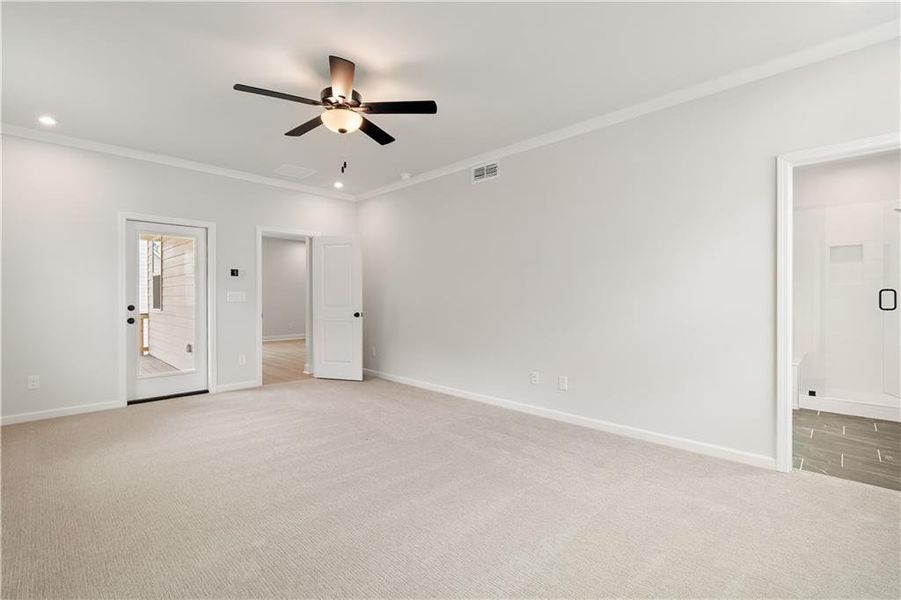 Spacious, unfurnished interior of a new home in The Paddocks at Doc Hughes, Buford (Image 21).