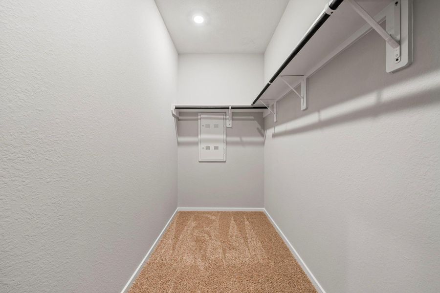 Spacious, unfurnished interior of a new home in Westridge Cove, Conroe (Image 17).