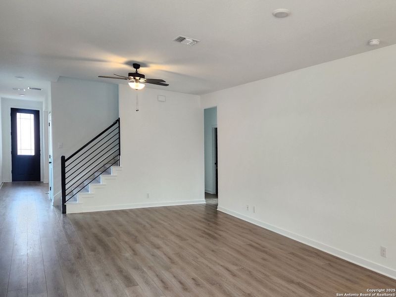 Spacious, unfurnished interior of a new home in Arcadia Ridge, San Antonio (Image 22).