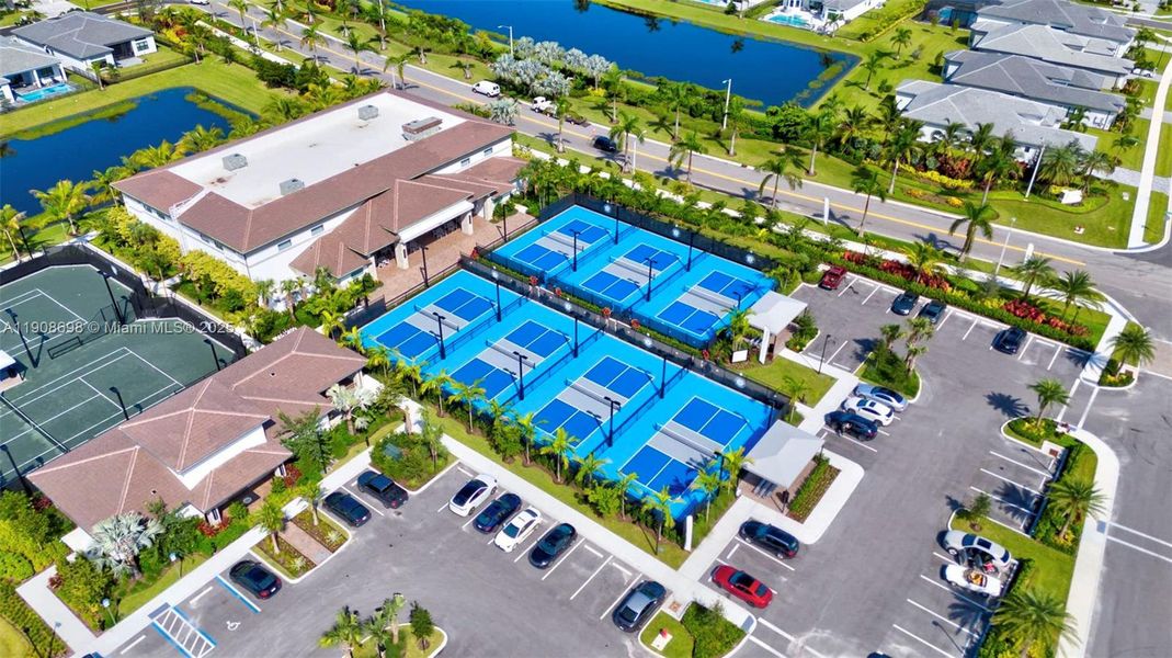 Community amenities in , Boynton Beach (Image 90).