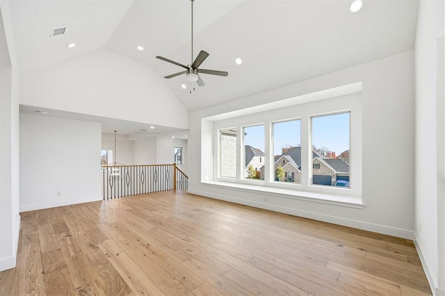 Spacious, unfurnished interior of a new home in Saddle Star Estates, Rockwall (Image 23).